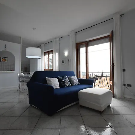 Tramonto D'oro Apartamento *